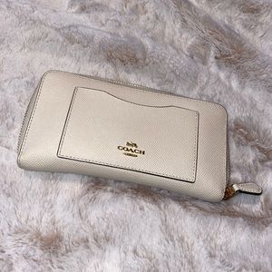 coach accordion wallet